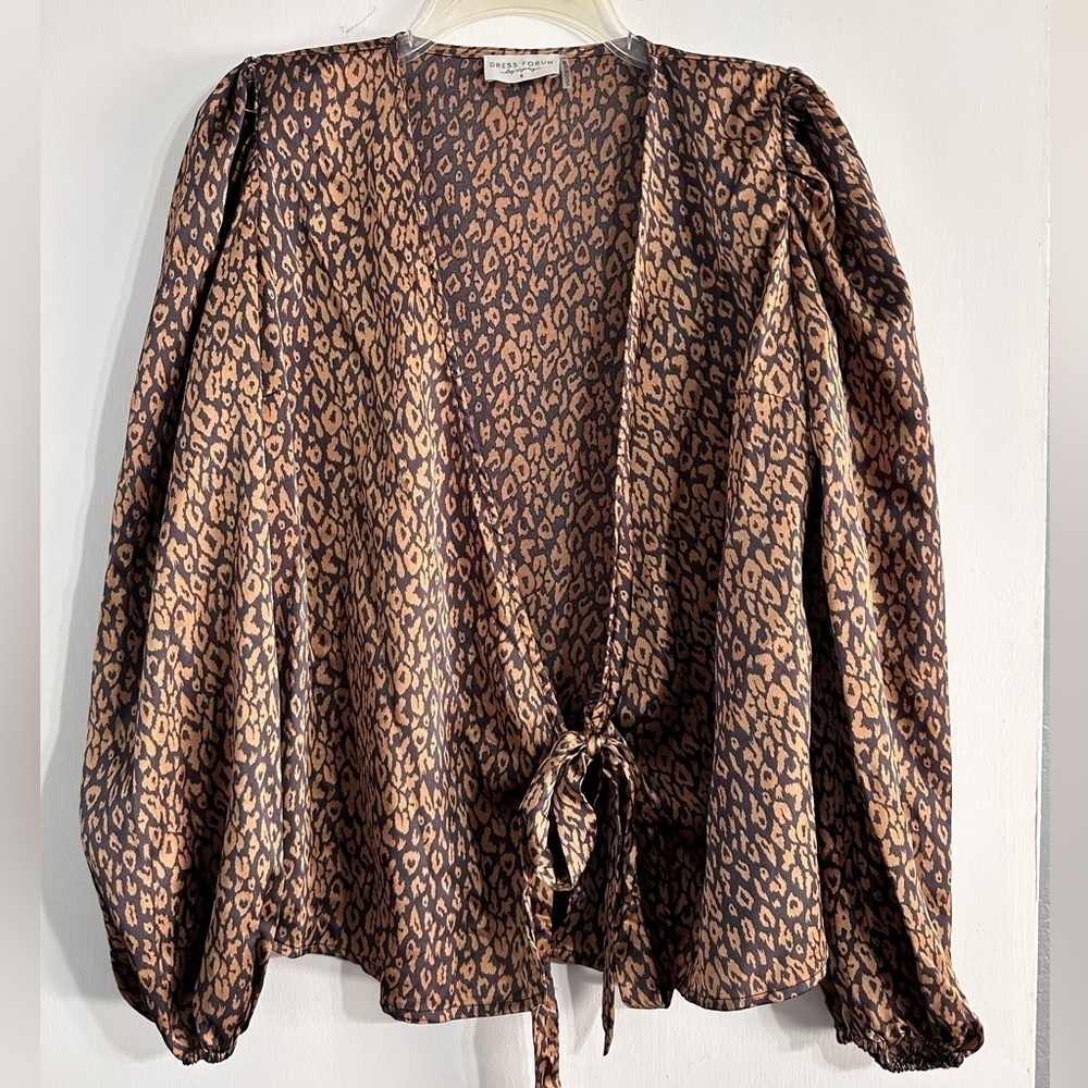 Dress Forum Leopard Print Wrap Top Small Long Sleeve Puff Shoulder Cinch Cuffs